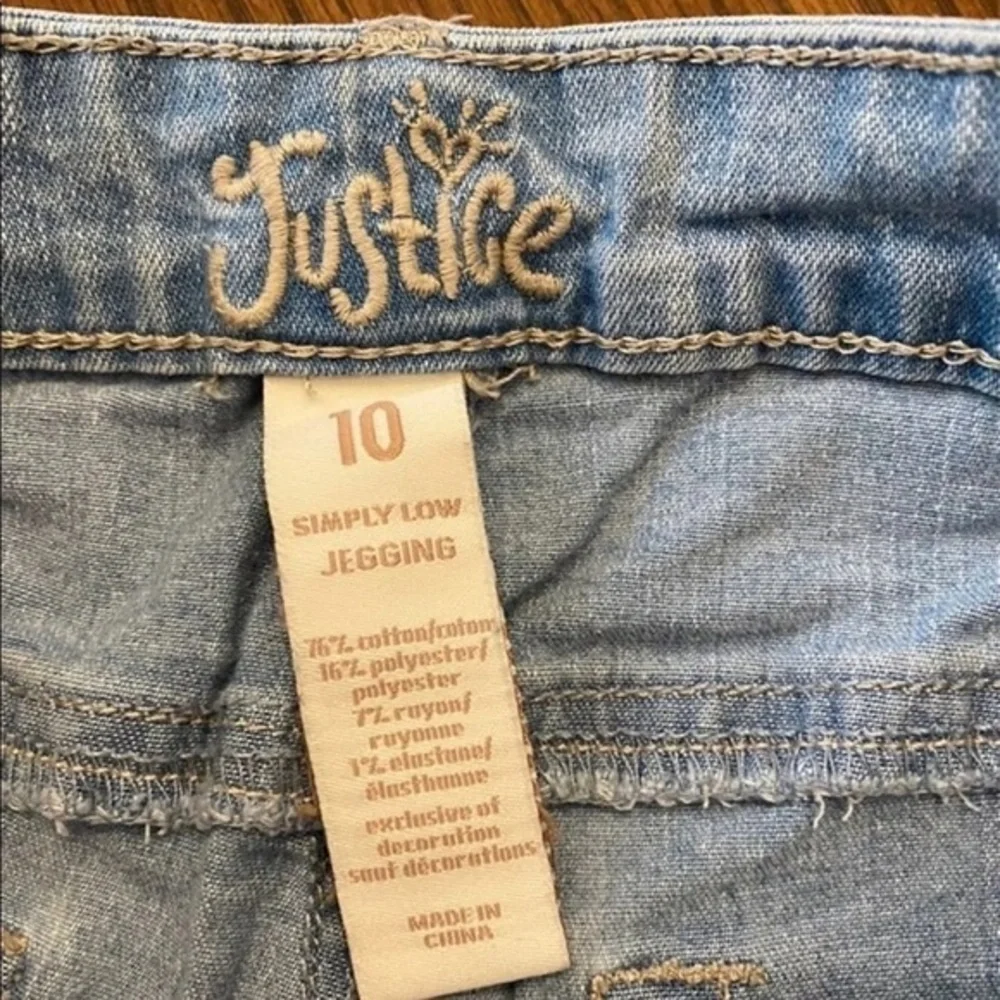 Justice Girl‎ Light Wash Embroidered Jeggings| 10